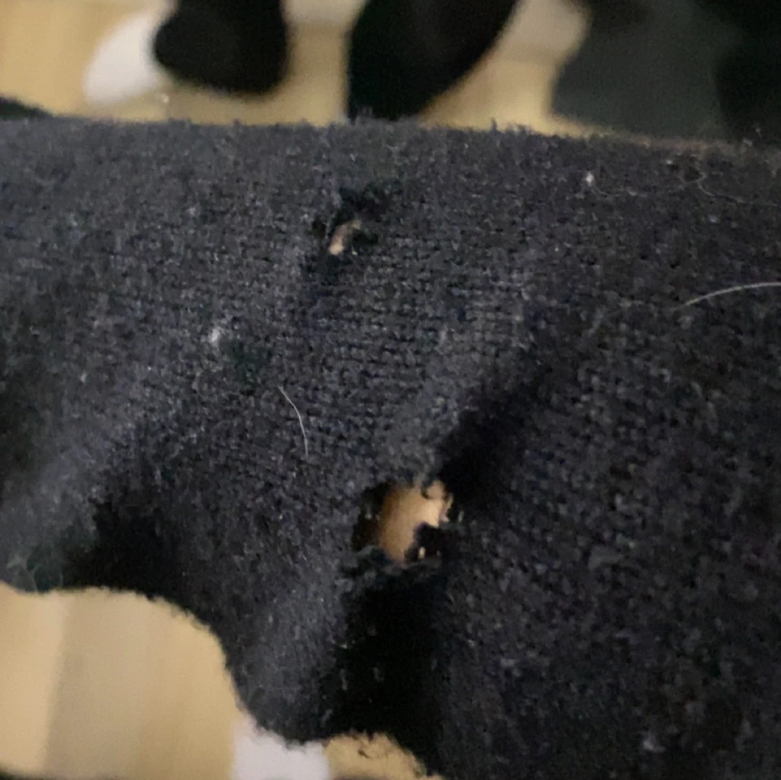 Svart stickad VILA - 90