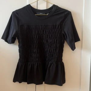 Tröja veromoda  - Svart fin tröja , helt oanvänd 