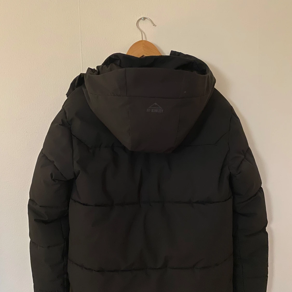 Svart pufferjacka från McKinley - 93