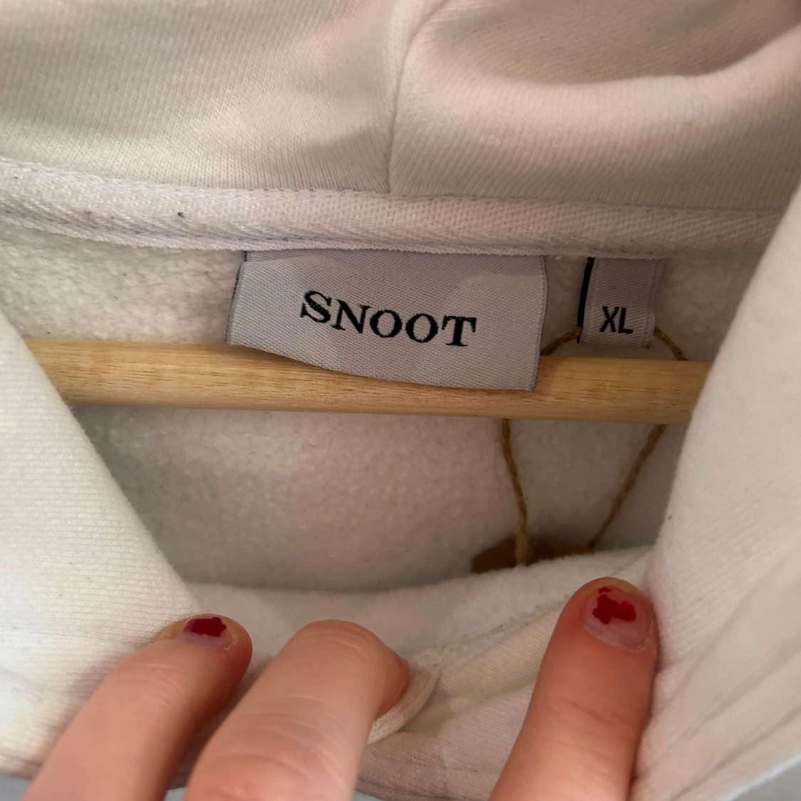 Vit hoodie från Snoot - 90