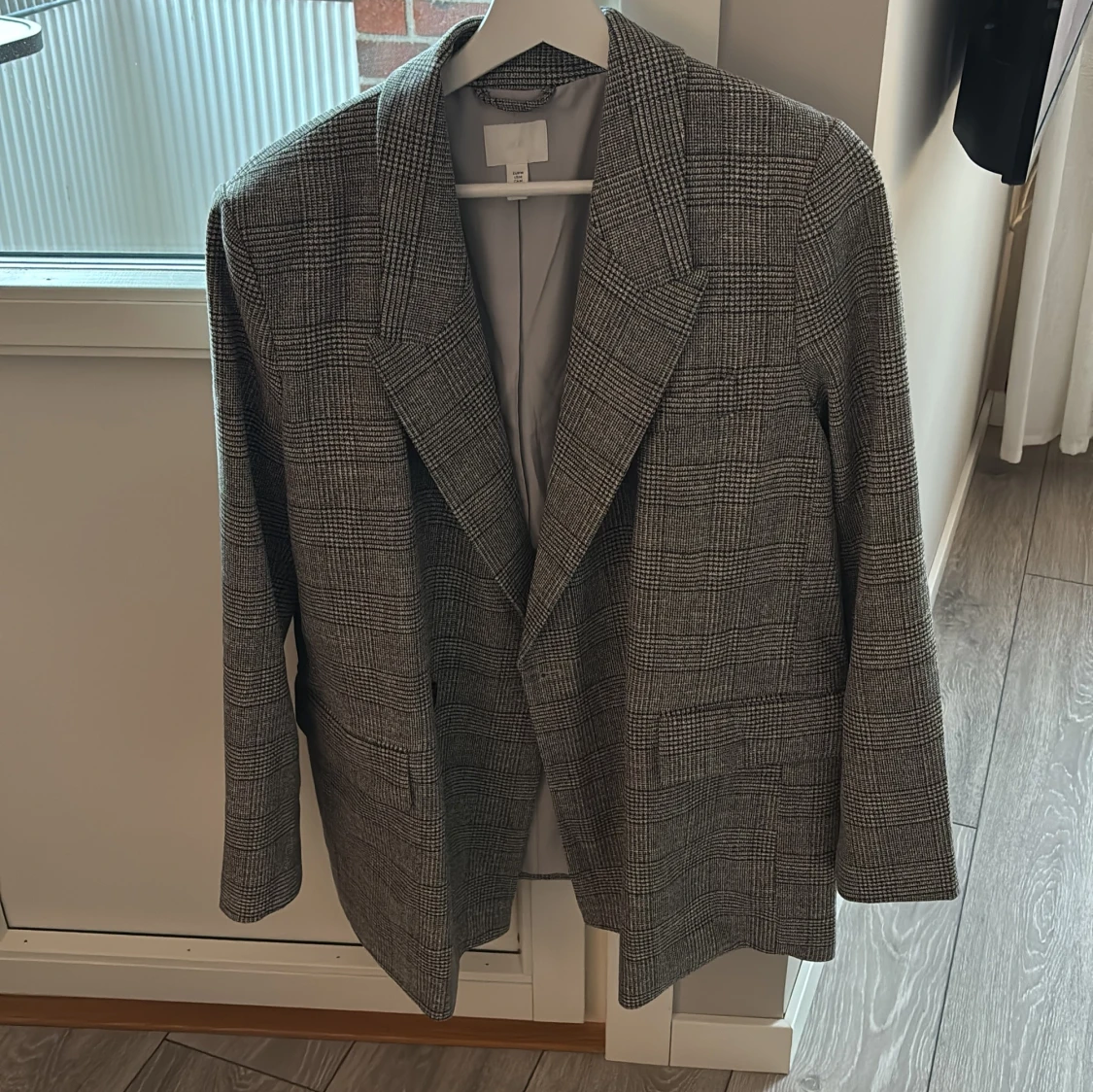Grå rutig blazer