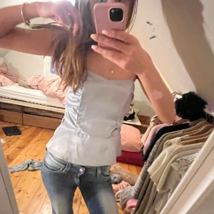 Ljusblå tubetopp - Super gullig korsett liknande tubetopp som e perfekt till fest😍💯💯🤩👯‍♀️