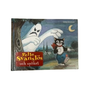 Pelle Svanslös och spöket - En spännande och rolig barnbok om Pelle Svanslös som möter ett spöke. Perfekt för högläsning med fina illustrationer som fångar barnens fantasi. Boken är i liggande format med ett färgglatt omslag som visar Pelle och ett spöke under en stjärnklar natt.