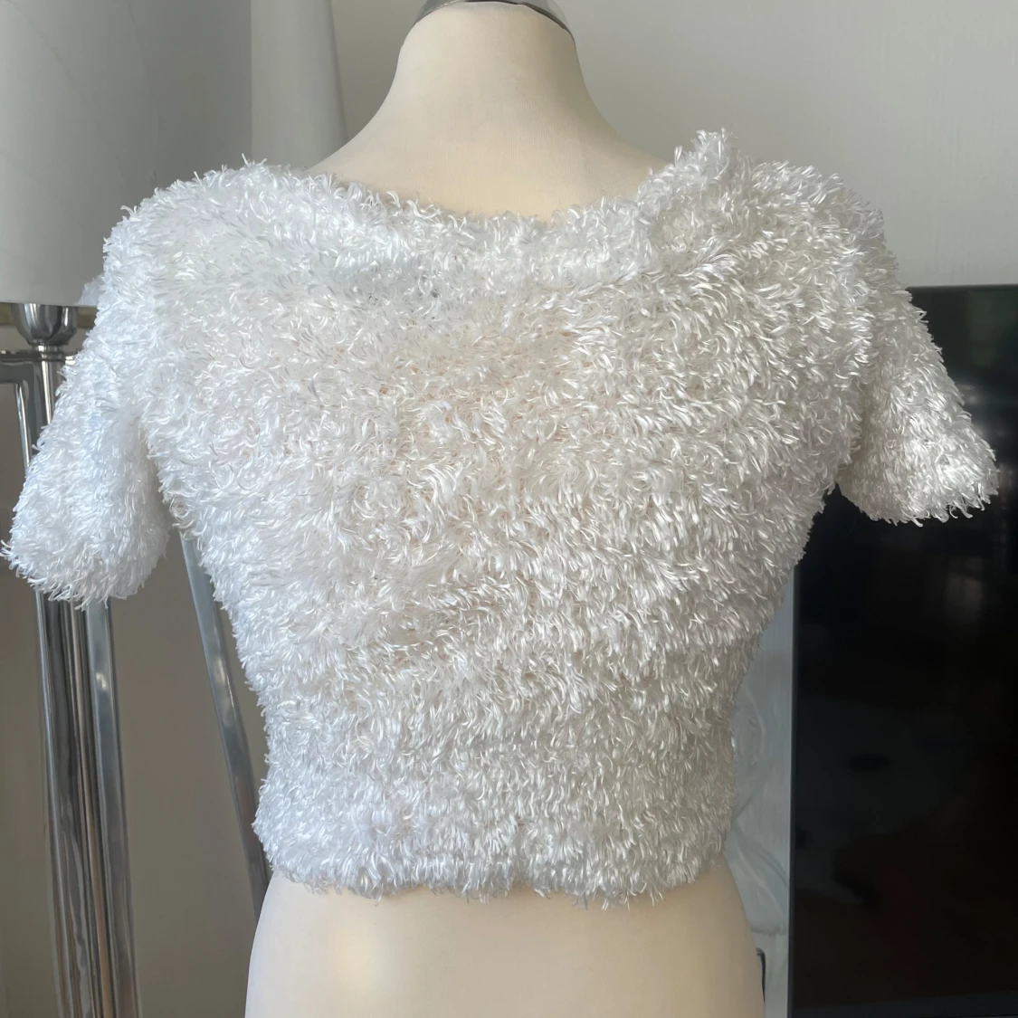 Vit fluffig topp från Accomplice - 90