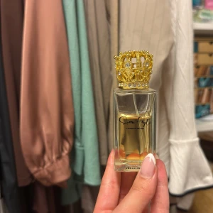Queen Fayla L'Amour de Soi Parfym - Slutsåld Elegant parfym. En stark feminin doft🥰
