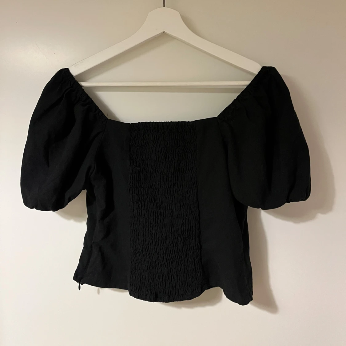 Svart blus från & Other Stories - 90