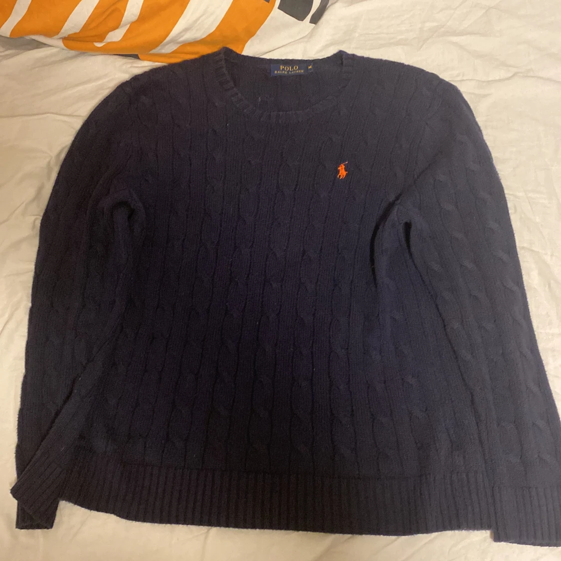 Mörkblå stickad tröja från Ralph Lauren