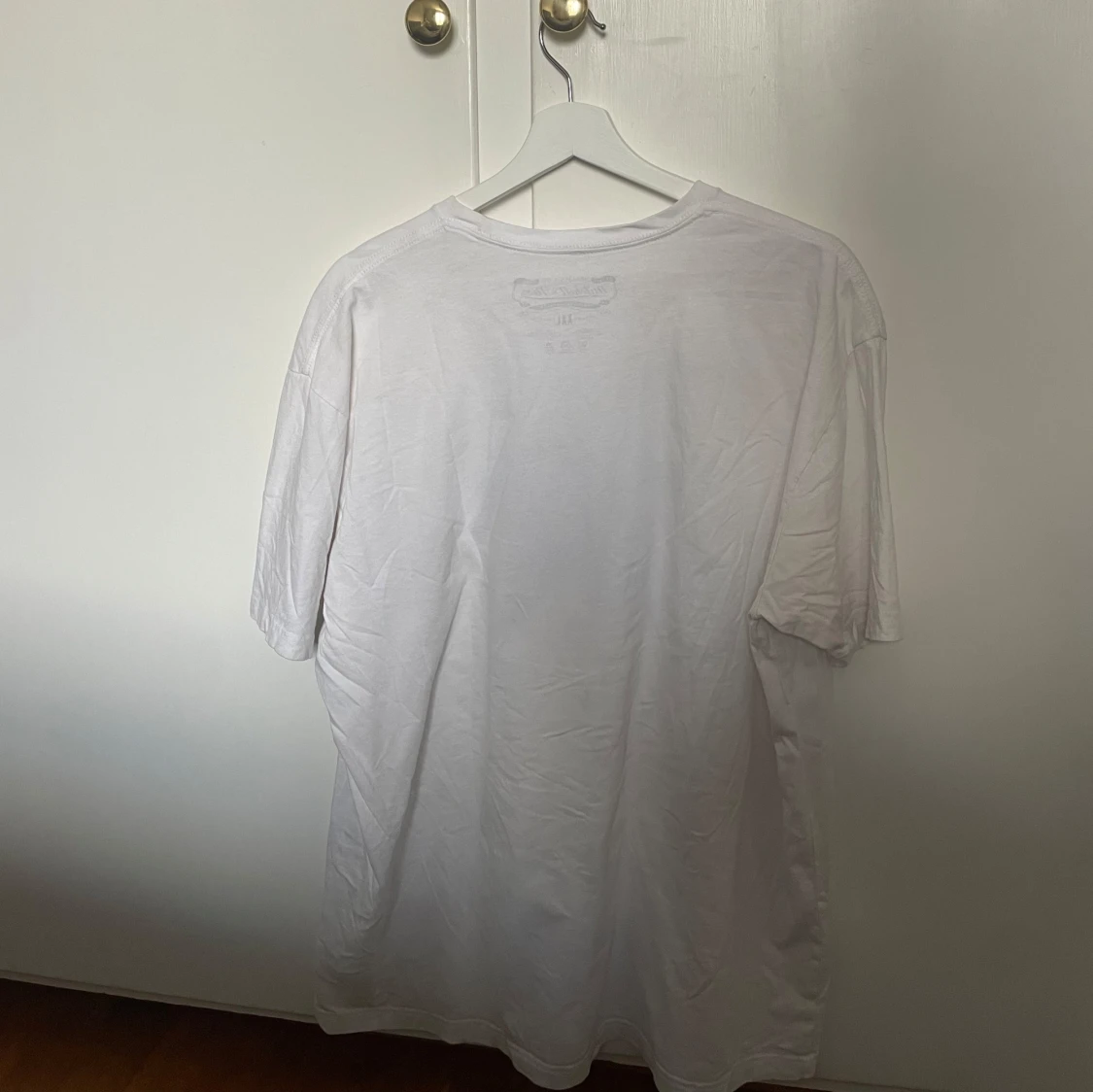 Vit t-shirt med tryck - 1