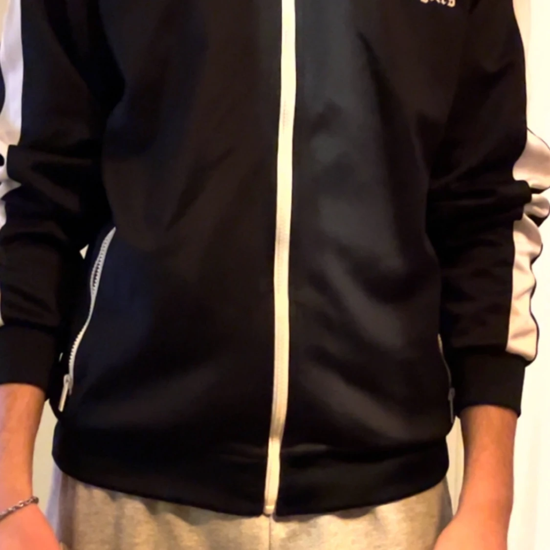 Svart träningsjacka med Los Angeles-tryck - 90