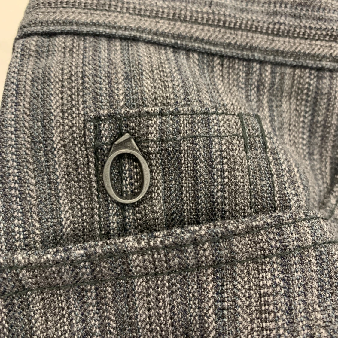 Randiga byxor från Bison - 92