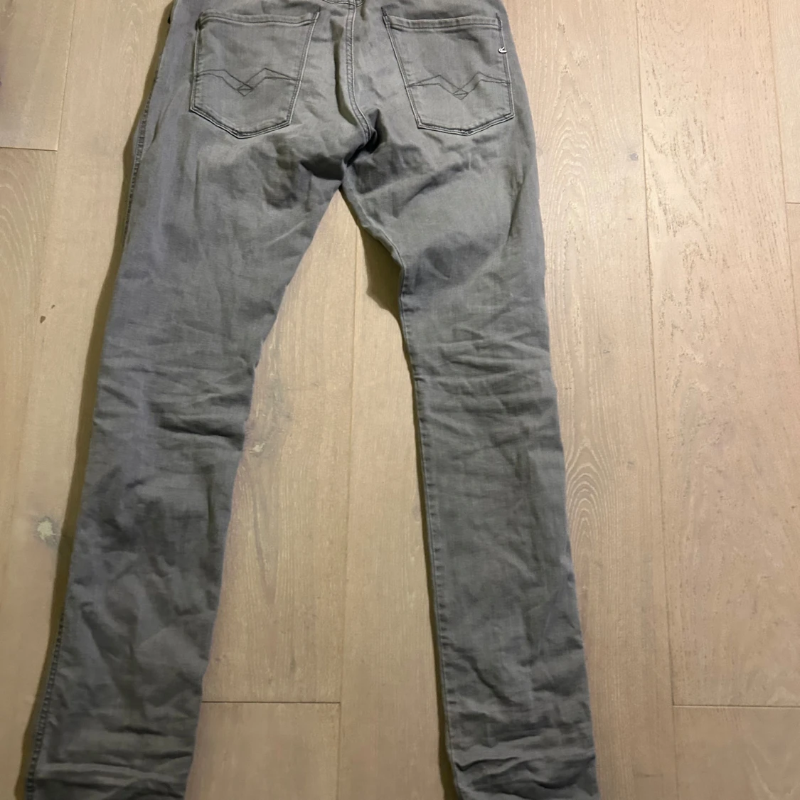 Ljusgrå jeans från Replay - 91