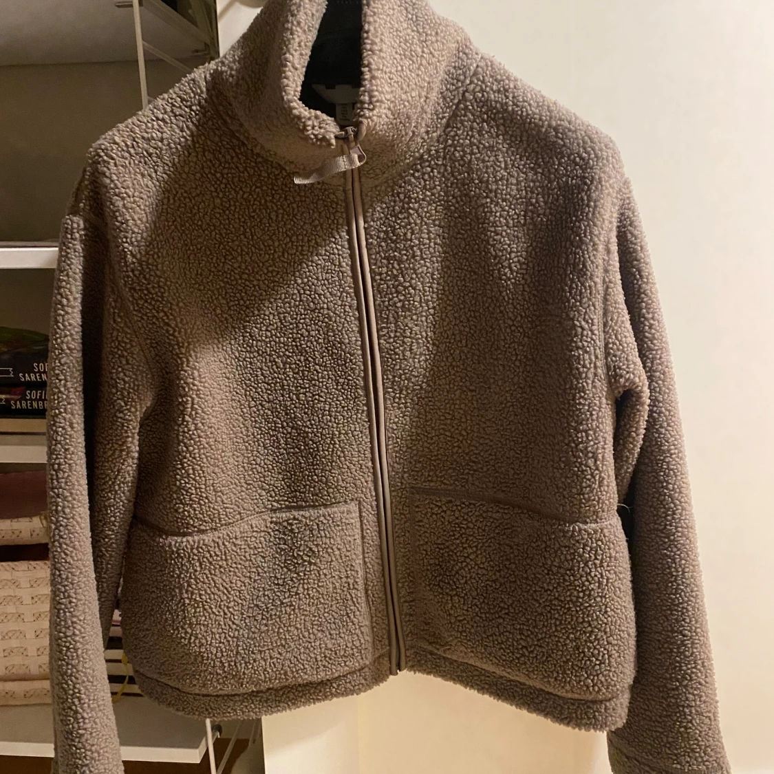 Brun teddyjacka med dragkedja - 90