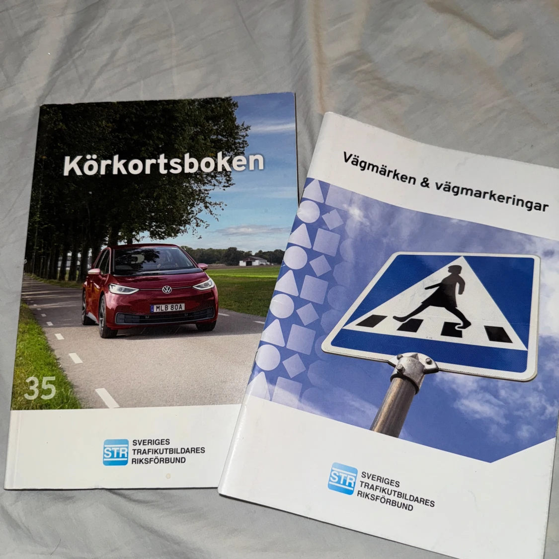 Körkortsbok till salu!