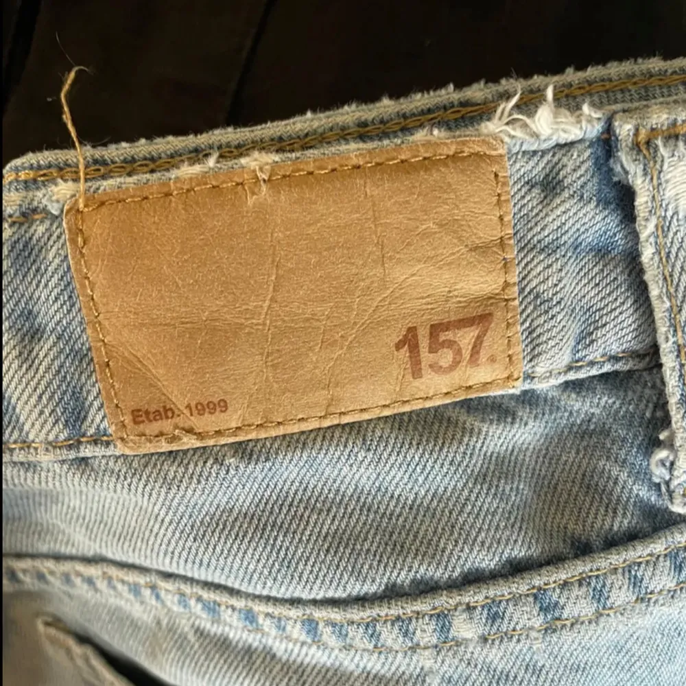 Säljer ett par ljusblå jeans från märket 157. modellen icon . Farkut & Housut.