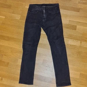 Svarta jeans från Zara - Välanvända men i fint skick.