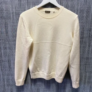 Merinoull tröja - Säljer nu denna fina stenström merinoull tröjan || aldrig använd då den är för liten för mig || nypris: 1700kr || hör av dig vid frågor eller funderingar! || mvh ||