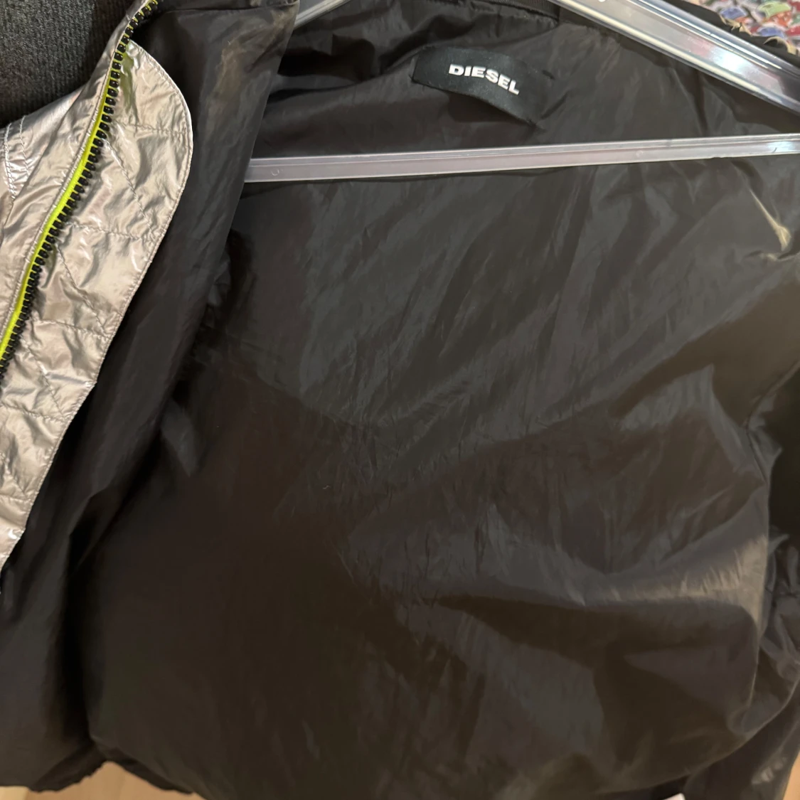 Silverfärgad vindjacka från Diesel - 92