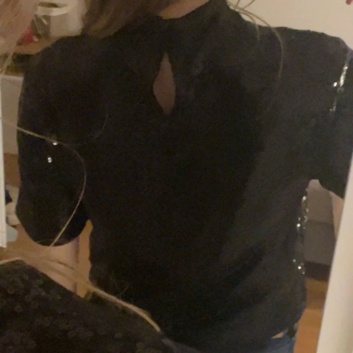 Svart glittrig topp - 91
