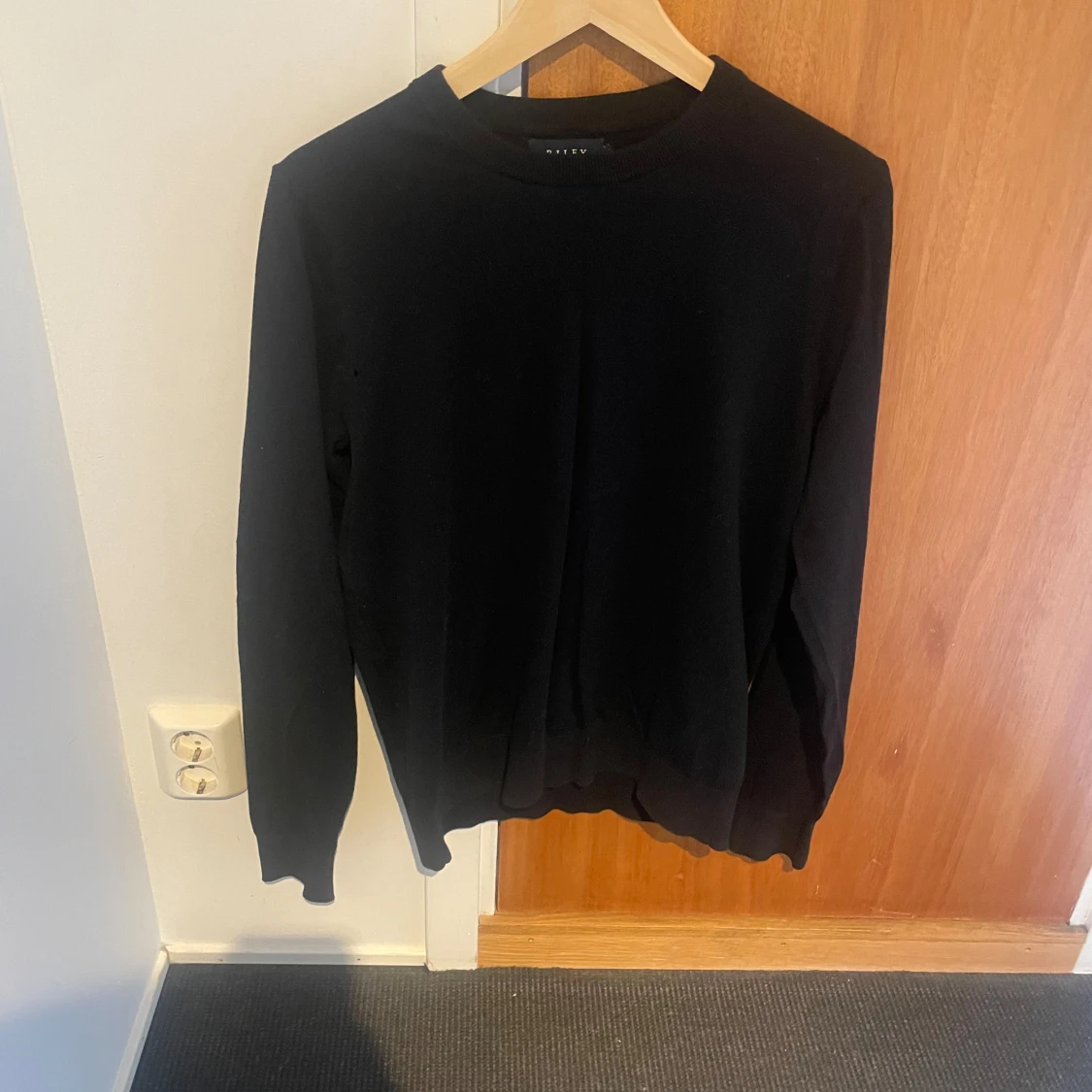 Stickad crewneck - 90