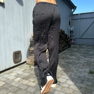 Sköna Byxor - Supersköna byxor från H&M🖤