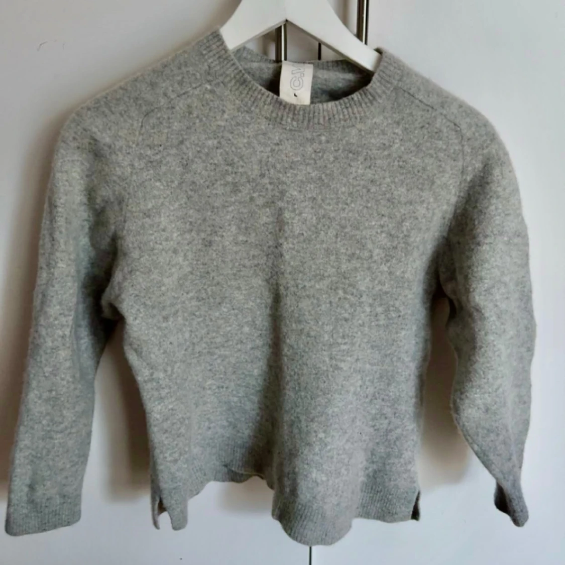 Grå tjocktröja  - 90