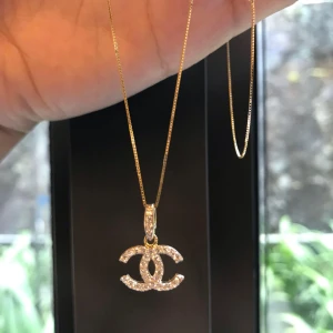 Sökes! - SÖKER denna typ av halsband. Skriv till mig ifall ni har sådan :) 