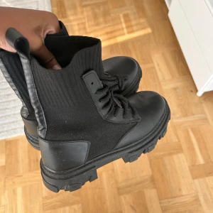 Boots - Boots/kängor i nyskick! Storlek 38