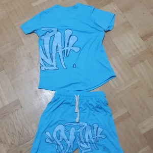 Syna world set - Använt 1 gång ,jätte fin , speciellt, klass, passar alla storlek typ men de är L 