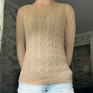 Ralph lauren tröja❤️ - Helt perfekt skick bara ett litet hål som inte syns, men skriv privat om ni vill se❤️ 