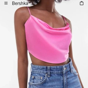 Topp - Jättefin topp men använder inte. Storlek XL (jag har S/M för rererens så för stor på mig). Första två bilderna är lånade. Behöver steamas hehe