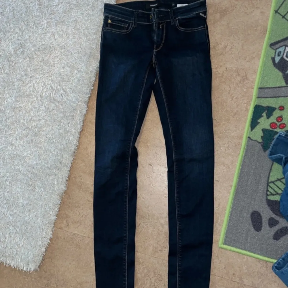 Replay jeans storlek 26 (S)  Helt nya utan prislapp . Jeans & Byxor.