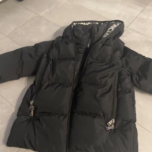 Helt ny vinter jacka - Den här jackan e såld men det finns en till i storlek S