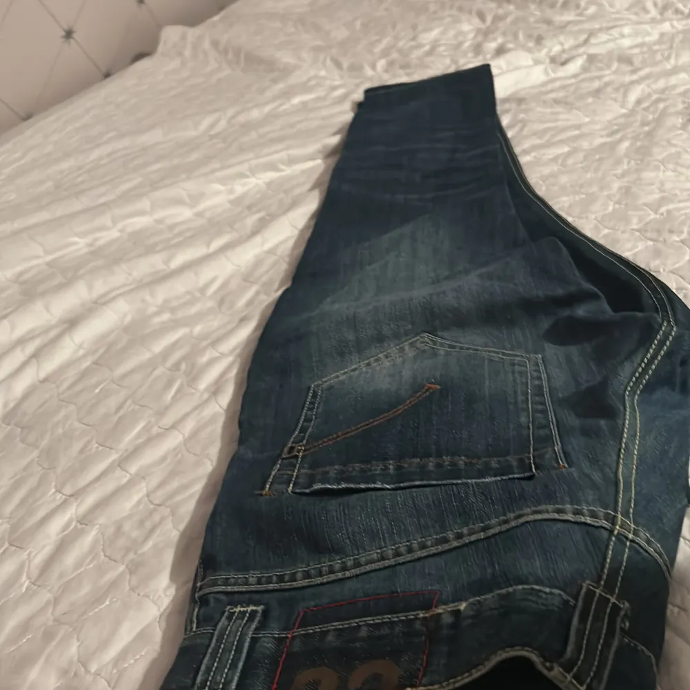 Riktigt feta dondup jeans i utmärkt skick. Passar dig som är cirka 170/175. Kom pv för frågor. Jeans & Byxor.