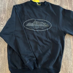 Corteiz tröja - Helt ny och äkta corteiz sweatshirt med tag kvar cond 10/10. endast testad, fick i mystery drop men har redan en liknande. Orderbekräftelse från CRTZ.XYZ finns kvar.