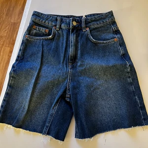 Jorts - Helt oanvända, beställde för liten storlek..