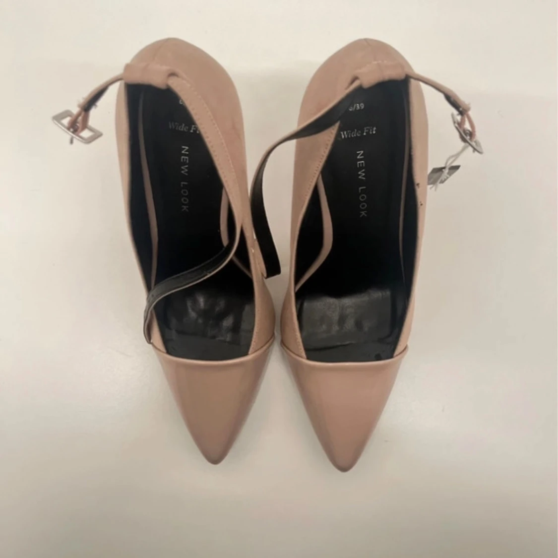 Pumps spetsiga klackskor - 91