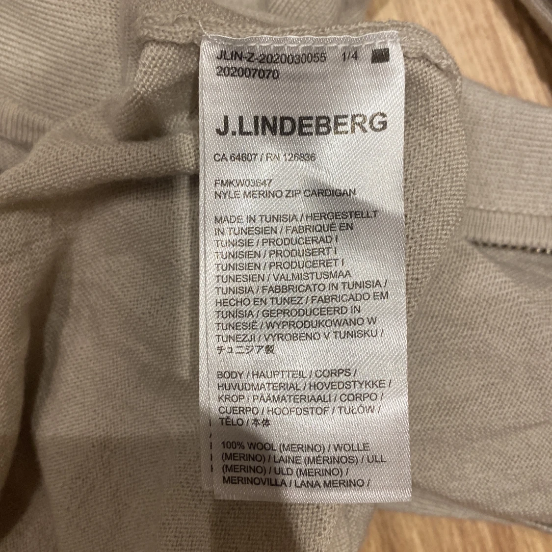 Beige tröja med dragkedja från J.Lindeberg - 93