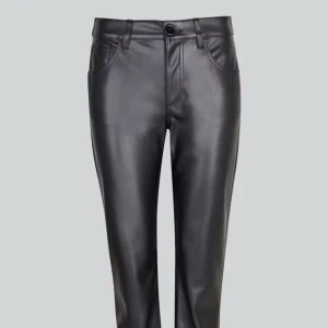 Skinnbyxor🙌🏻 - Ett par skinnbyxor från Bikbok. Köptes i våras för 599kr. Har använts Max 5 gånger så de är i nyskick. Pris går att diskutera