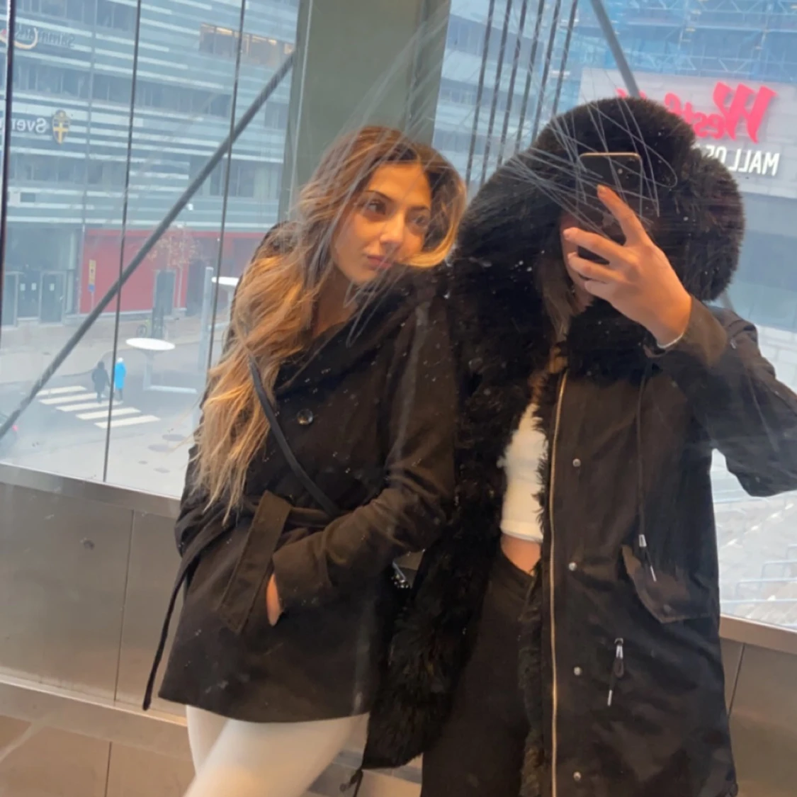 Svart parkajacka med pälsfoder - 91