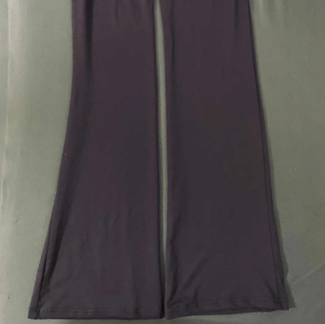 Utsvängda byxor - 91