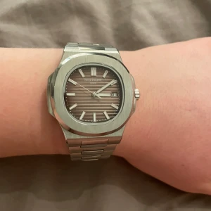 Seiko Nautilus mod - Säljer denna seiko nautilus mod med patek urtavla. Väldigt stilren och extralänkar finns. 