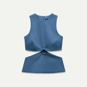 Blå ärmlös topp från Zara - Snygg blå ärmlös topp från Zara med ring detalj i midjan. Strl S.