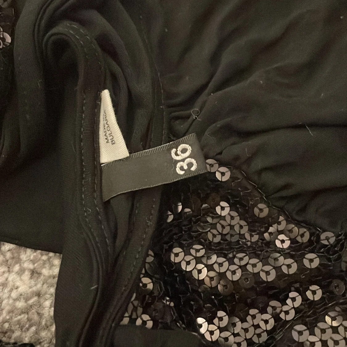 Svart paljettlinne - 2