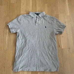 ralph lauren pike - strolek m| skick 9/10| pm för info