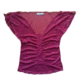 Y2k vintage Rosa glittrig topp från Topshop - Rose mesh topp med glitter prickar. Röd/rosa/lila färg. Från gammal Topshop. Passar en S. 