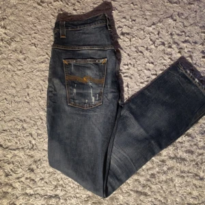 Nudie jeans  - Helt nya nudie jeans, ej med tags dock. Men helt nya. Modell Thin Finn sitter otroligt najs, storlek 31-32