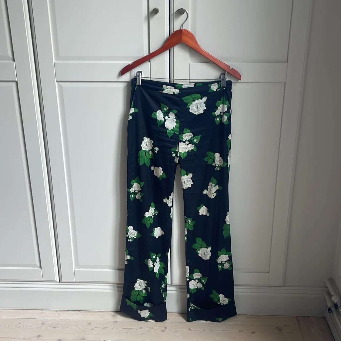 Blommiga byxor från Twist & Tango