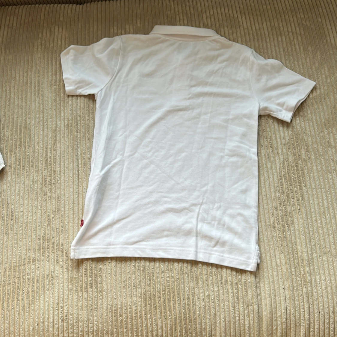 Vit piké t-shirt från Levi's - 2