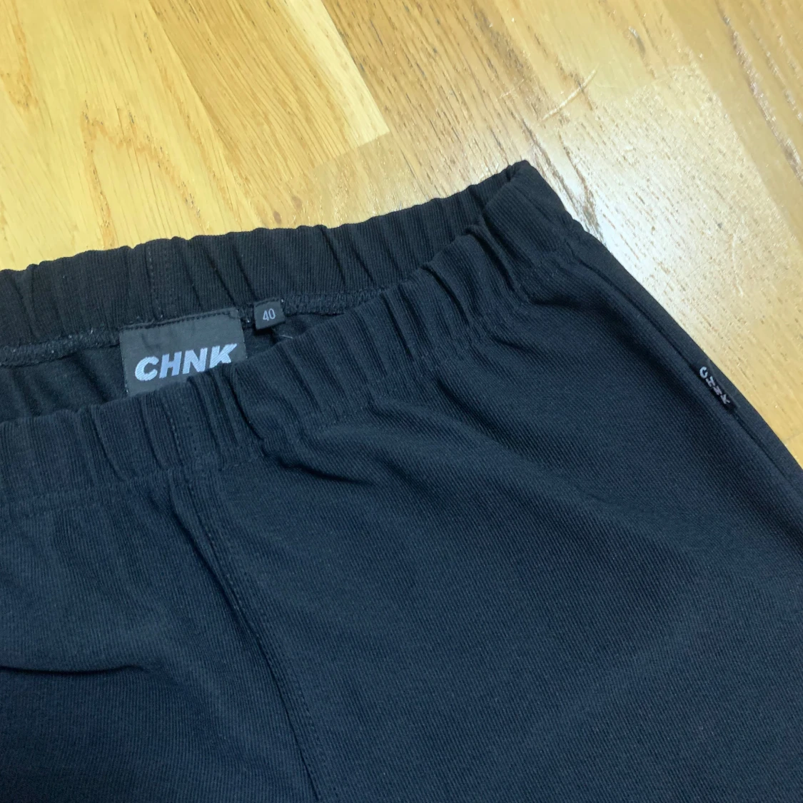 Svarta mjukisbyxor från CHNK - 2