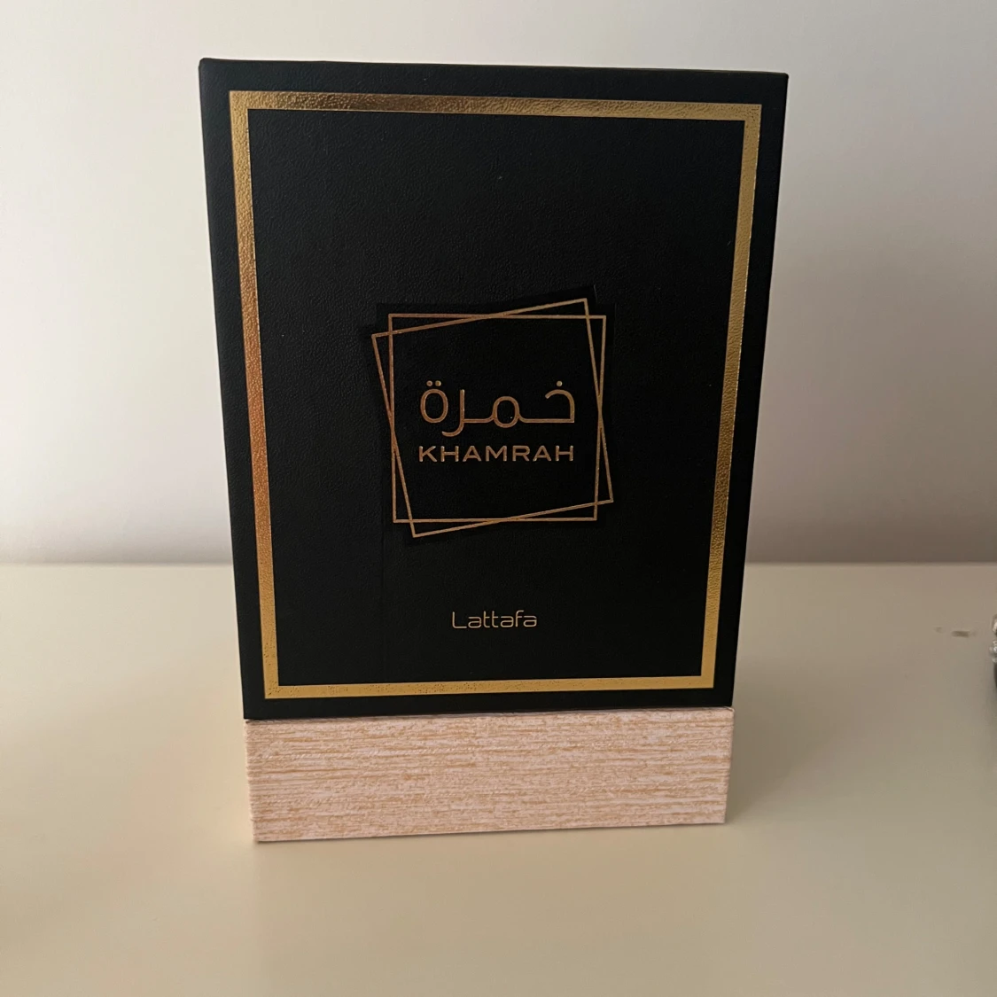 Khamrah Eau de Parfum från Lattafa - 3